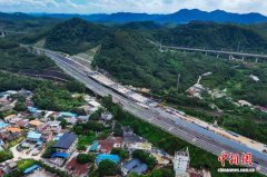 长深高速扩建工程上跨京九